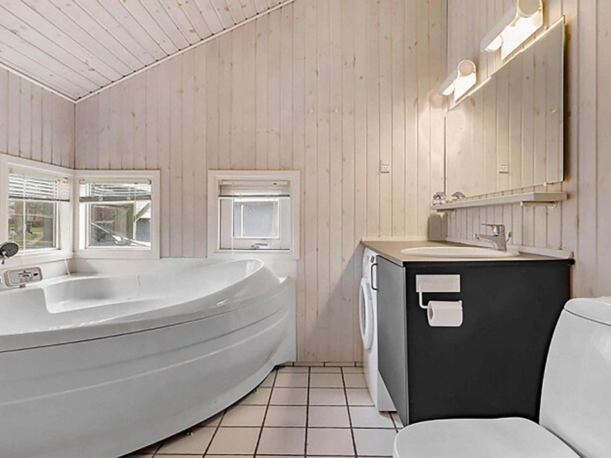 6 Person Holiday Home In Otterup Eksteriør billede