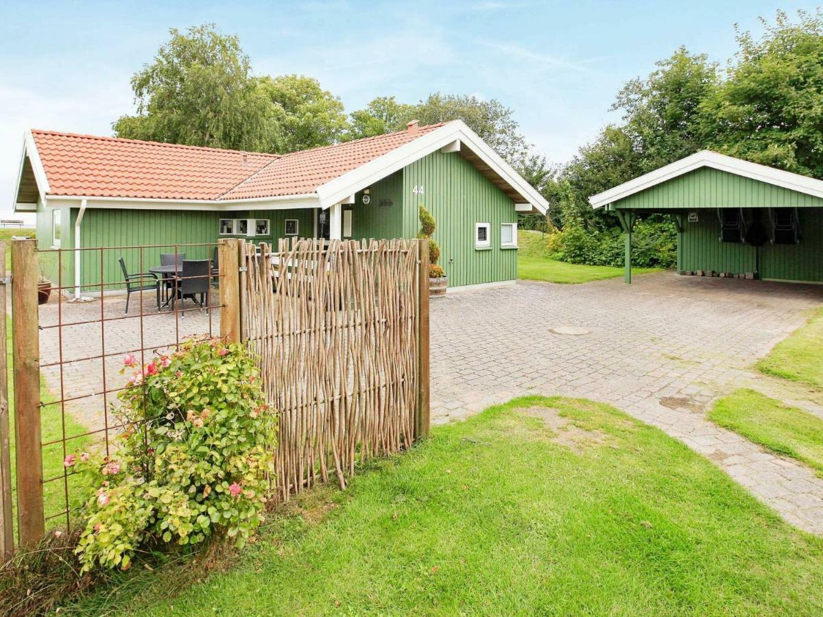6 Person Holiday Home In Otterup Eksteriør billede