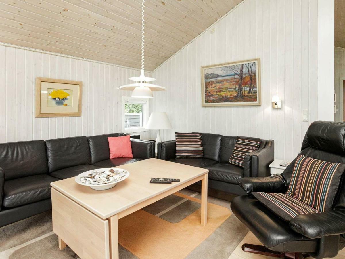 6 Person Holiday Home In Otterup Eksteriør billede